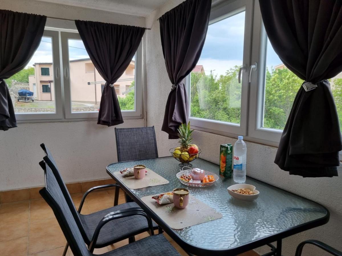 Apartmani 'Cvit' Karlobag Exterior foto
